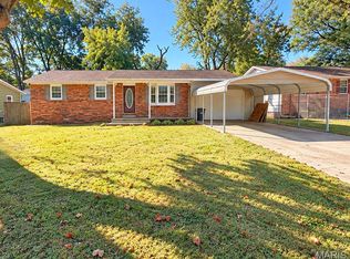 807 Dexter Creek Dr, Dexter, MO 63841