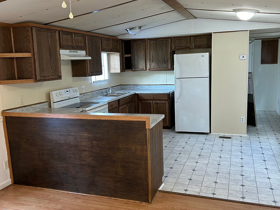 1st image of 118 Croatan Dr