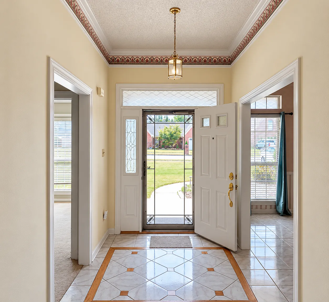 3 bed, 1816 sqft, $1,875 — Photo 3