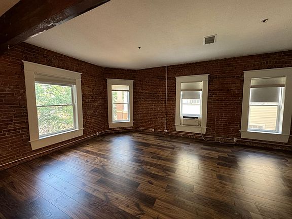 4th image of 1425 N Washington St APT 301