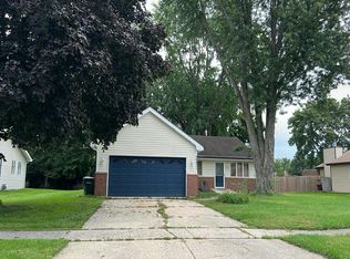 24431 S Rock Ridge Ct, Channahon, IL 60410