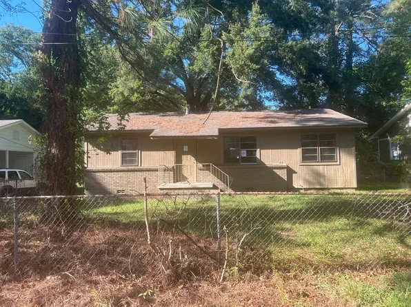 812 Mable St, Jacksonville, AR 72076