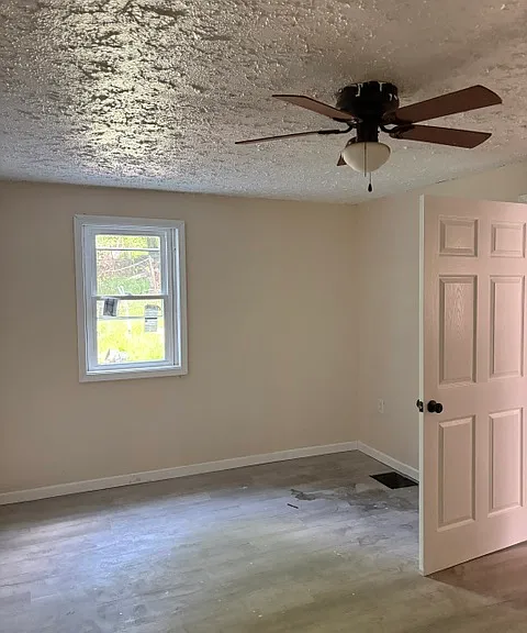114 E Walnut Ave — Photo 4