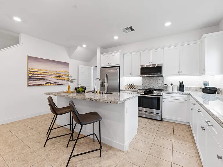 35 Bedford Ct — Photo 9