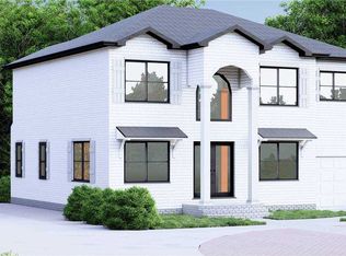 193 Cottage Blvd, Hicksville, NY 11801