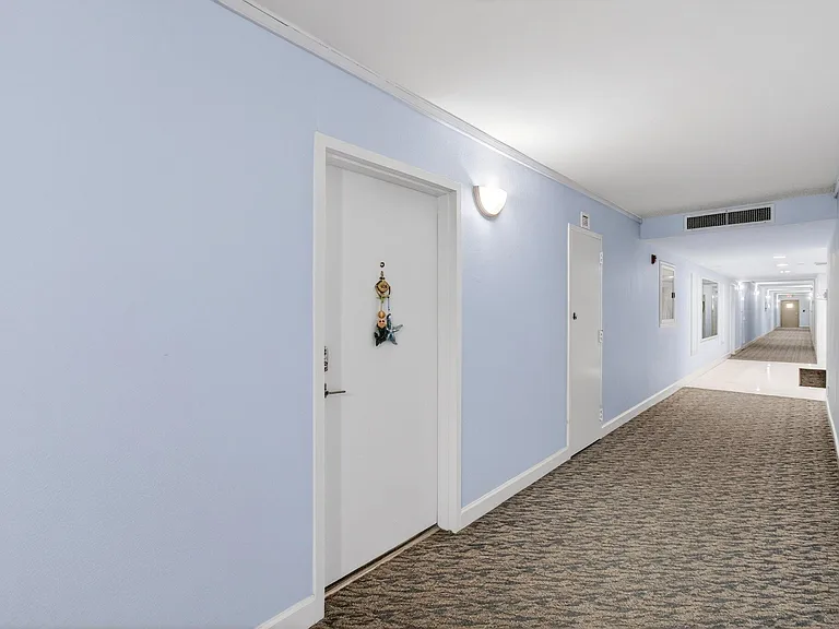 1236 Hillsboro Mile Bch #406 — Photo 7