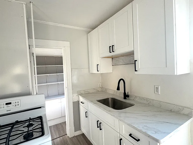 57 Meadow St #2 — Photo 2