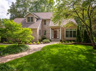 1125 Grand Oak Dr, Carbondale, IL 62901