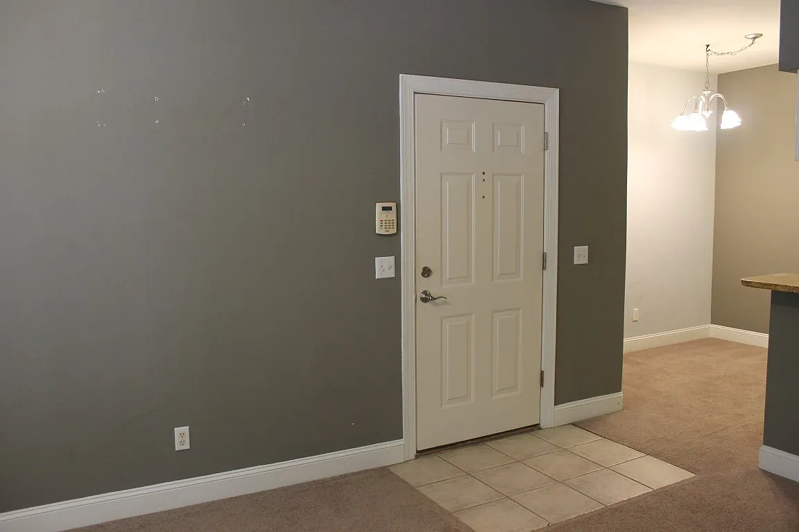 Nicely Appointed First-Floor Condo at The Legends — Photo 3