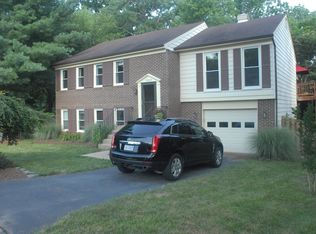 12602 Builders Rd, Herndon, VA 20170