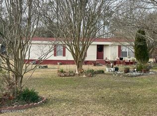 308 Queens Rd, Hubert, NC 28539