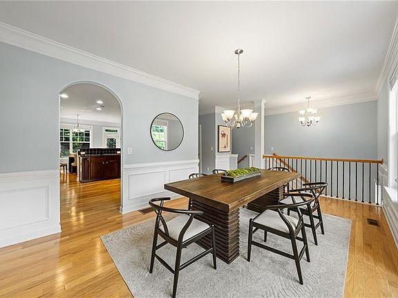 4th image of 2155 Yancy Ln NE