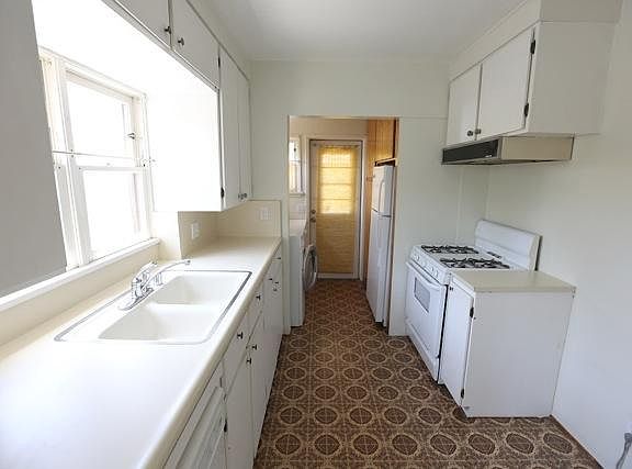 3rd image of 4317 Westlawn Ave