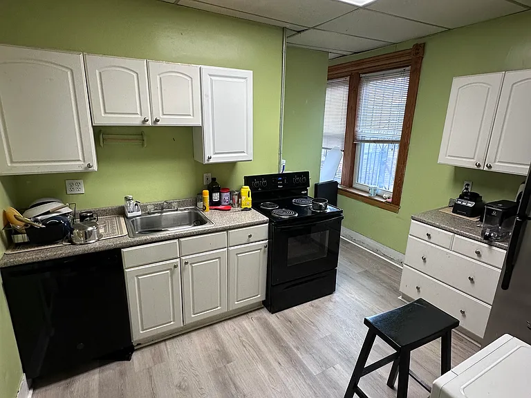 16 Royce Rd #9A — Photo 3
