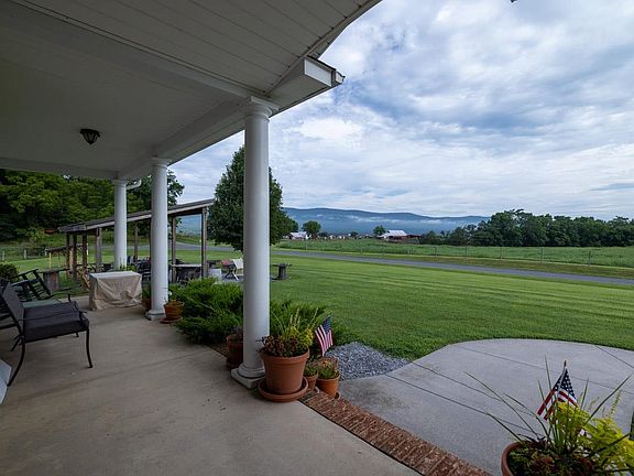 3rd image of 2150 Mims Rd