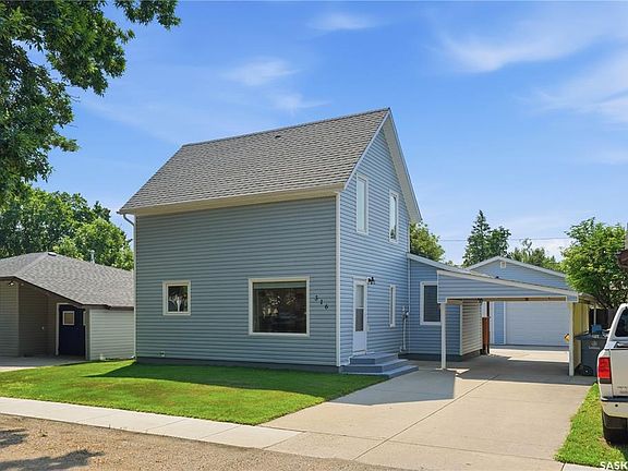 2nd image of 316 1st STREET E