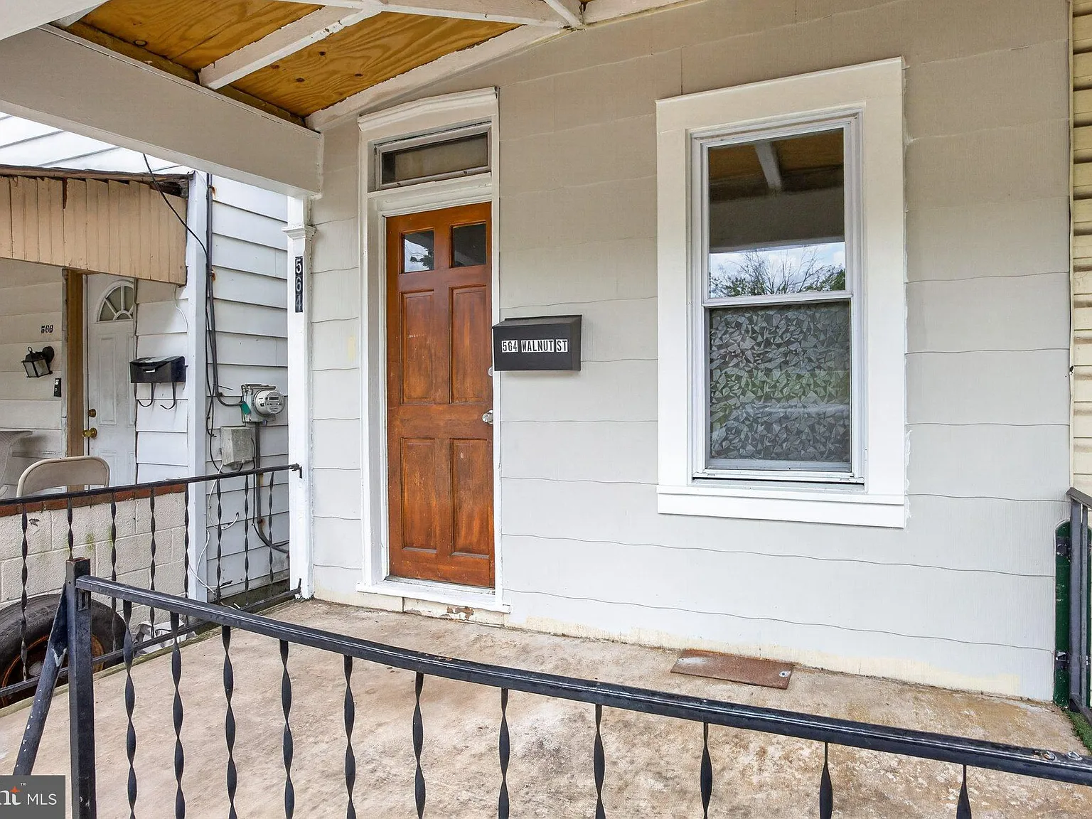 2 bed, 1.0 bath, 864 sqft, $1,450 — Photo 2