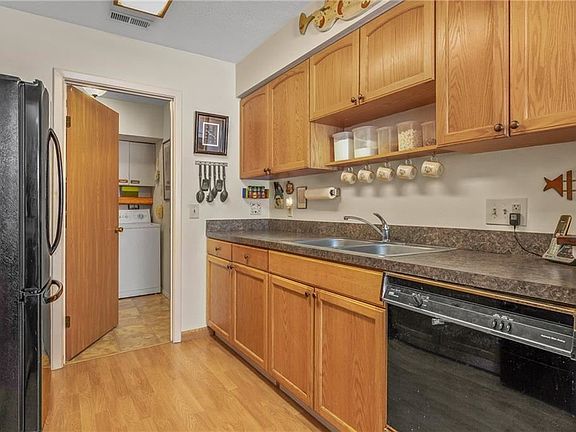 5th image of 67 Firebush Ln