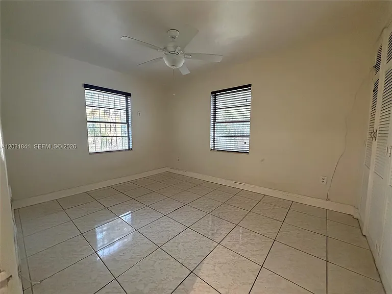 6318 SW 27th St — Photo 8