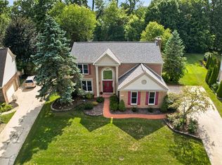 48323 Red Run Dr, Canton, MI 48187