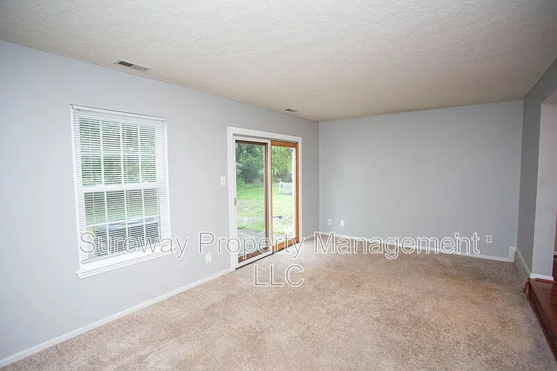 3 bed, 2.5 bath, 1372 sqft, $2,900 — Photo 4