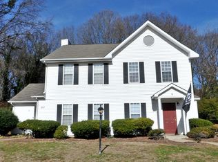 807 Selwyn Oaks Ct #2B-2BA-1393SQFT, Charlotte, NC 28209