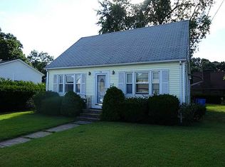 96 Belgium St, Cranston, RI 02920
