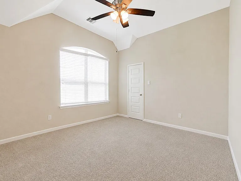 4102 Sandstone Bend Ln — Photo 18