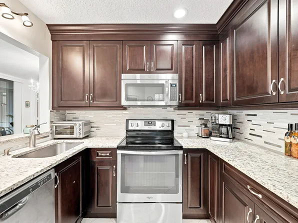 5450 VERONA Drive #H, Boynton Beach, FL 33437