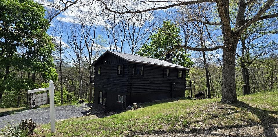 1st image of 2733 Cottage Ln
