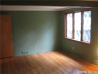4th image of 121 Rebhahn Dr