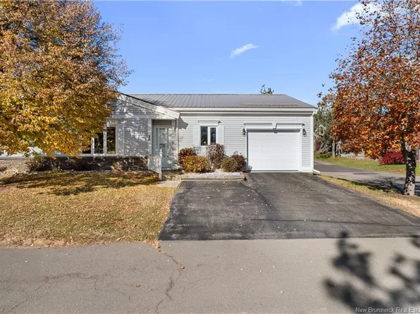 50 McAuley Dr #30, Moncton, NB E1A 6R2