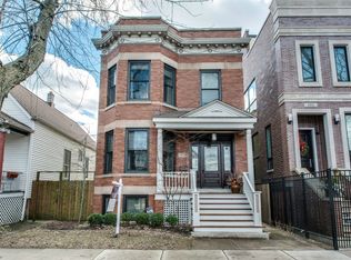 1927 W Cornelia Ave, Chicago, IL 60657