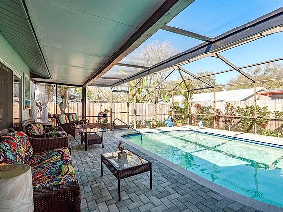 3rd image of 2011 Del Betmar Rd