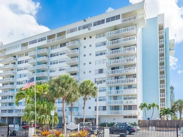 13155 Ixora Ct APT 911, North Miami, FL 33181