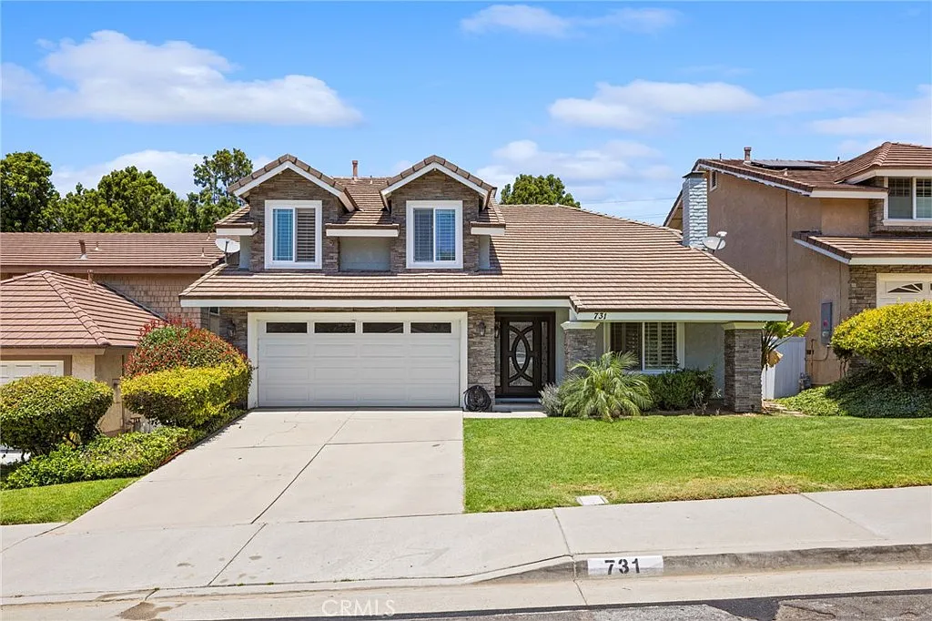 4 bed, 3.5 bath, 2398 sqft, $6,500 — Photo 1