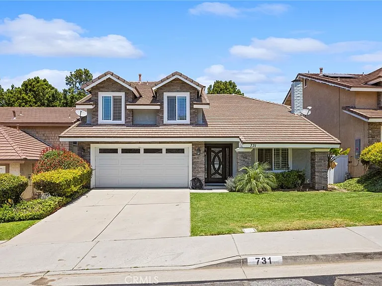731 Langer Dr — Photo 1