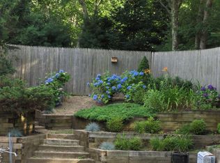 40 Old Fish Cove Rd, Southampton, NY 11968