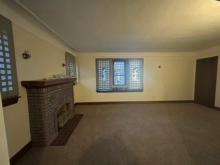 4401 Buckingham Ave #2 — Photo 2