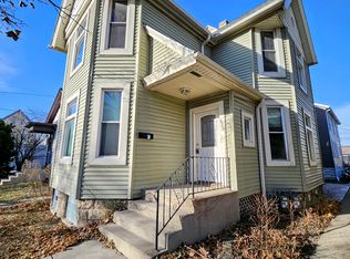 426 E Smith St #1, Milwaukee, WI 53207