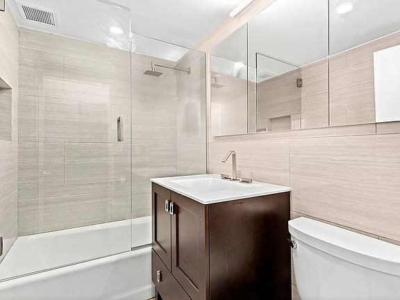 5th image of 170 E 88th St APT 6G