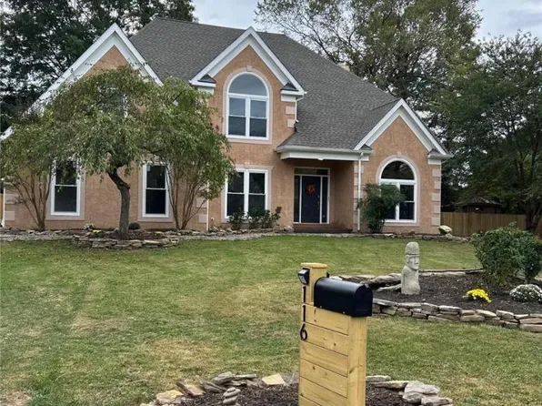 116 Bruce Dr, Holland, PA 18966