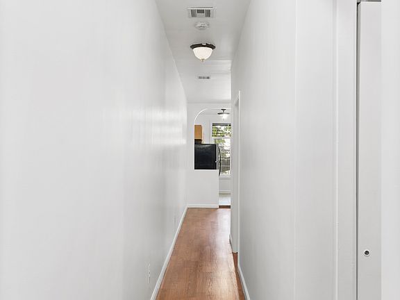 3rd image of 759 Putman Ave #3R