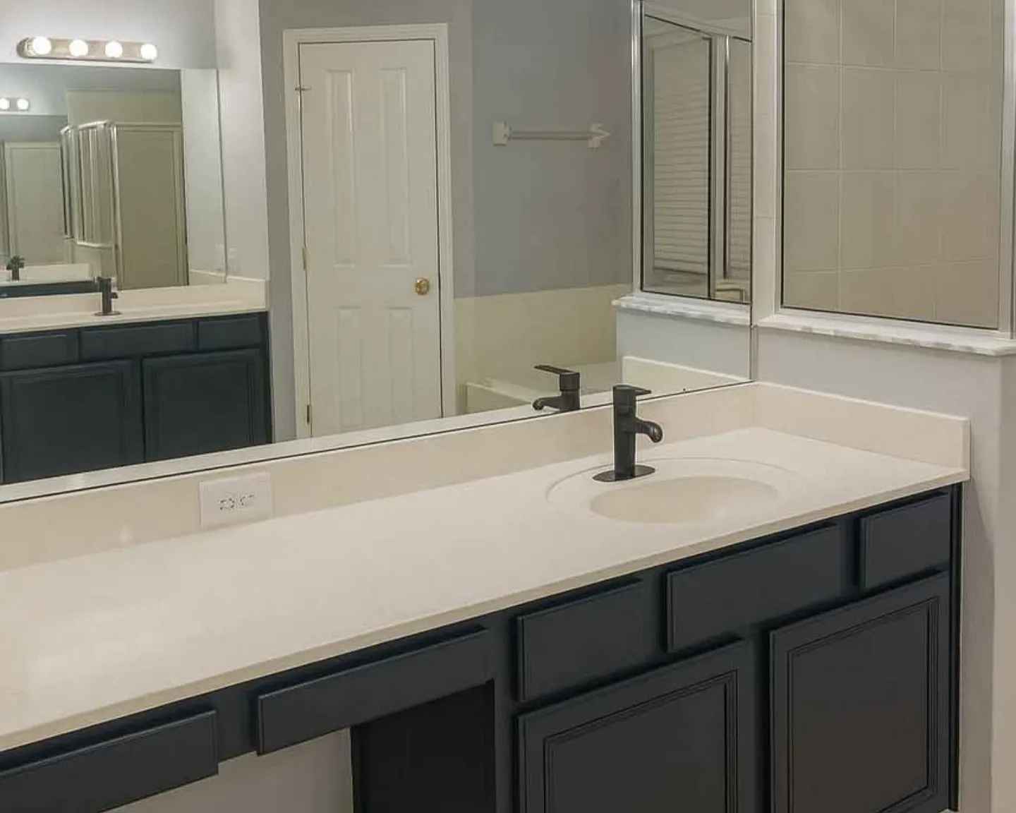 4 bed, 2407 sqft, $3,000 — Photo 4