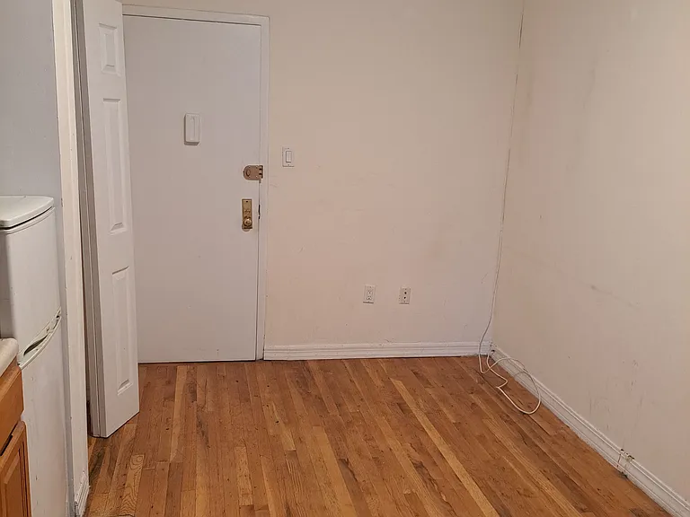 216 W 100th St #1022 — Photo 5