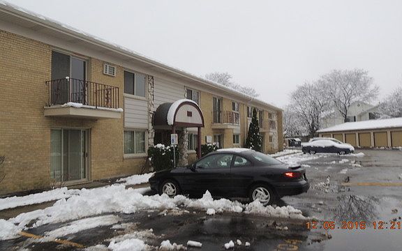 3rd image of 501 Carlysle Dr APT 10