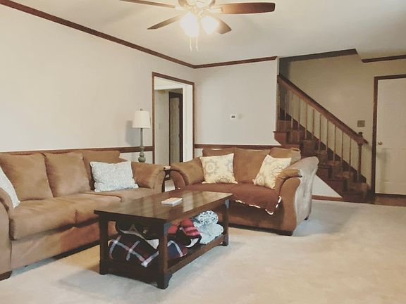 5th image of 800 Shelley Dr