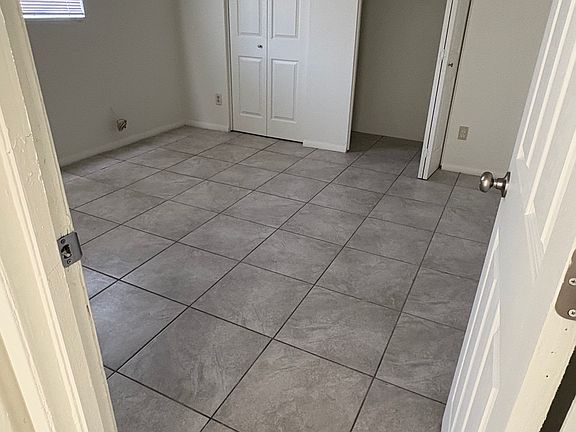 2nd image of 28 W Elm St #28
