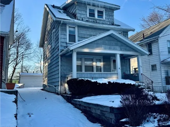 102 Shaker Dr, Akron, OH 44305