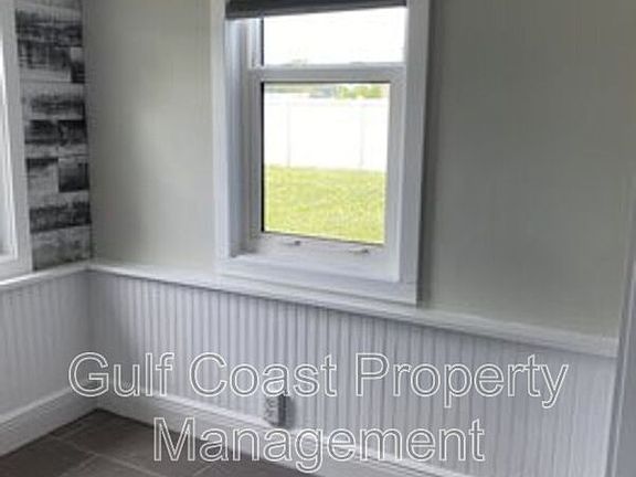 4th image of 232 Glen Oak Rd